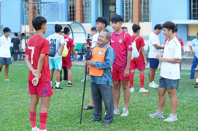 Đây là một trận đấu đầy cảm xúc và Tây Ninh nhận được sự quan tâm của các phóng viên 