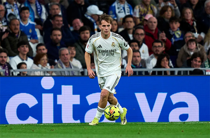 Yanez lọt vào tầm ngắm của Como