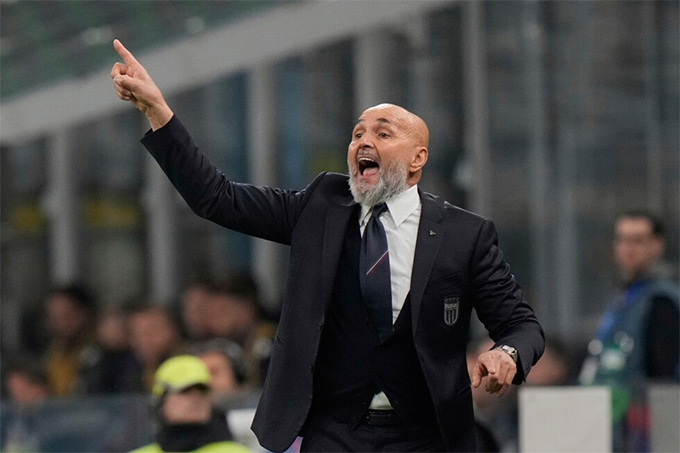 HLV Spalletti khẳng định các cầu thủ Juventus không gặp vấn đề về thể lực