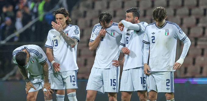 Italia đã thua Bosnia trên chấm luân lưu