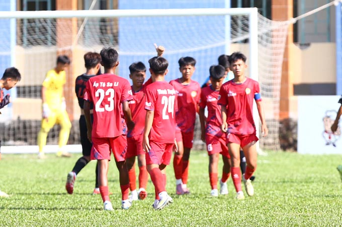 U15 Tây Ninh đã chiến đấu bằng cả trái tim. Ảnh - Nguyễn Khanh