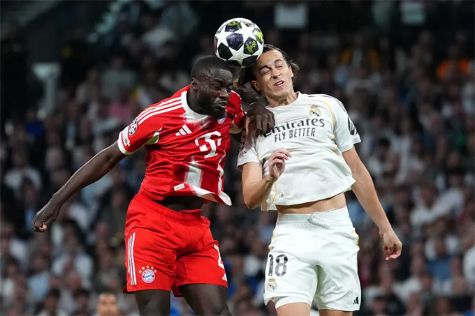 Alvaro Carreras đã có ngày thi đấu đáng quên