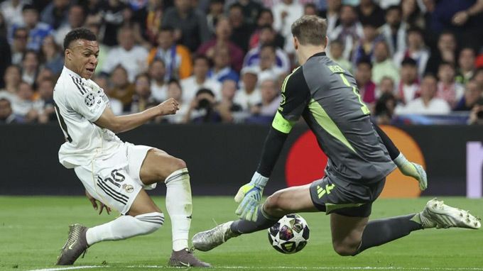 Neuer đã chơi một trận ấn tượng