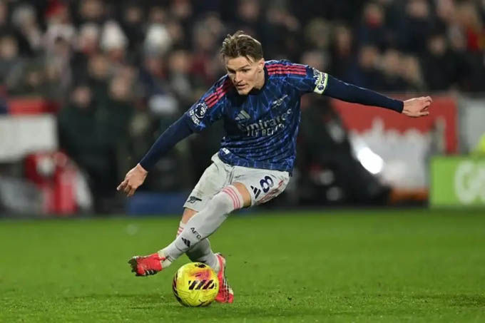 CĐV Arsenal đòi bán ngay 1 cầu thủ ngay sau trận thắng Sporting 1 CĐV Arsenal đòi bán ngay 1 cái tên ngay sau trận thắng Sporting Lisbon - Bongdaplus.vn