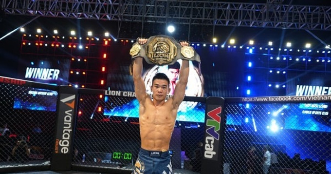 Trần Ngọc Lượng bắt đầu nổi lên trên võ đài MMA, với thành tích thắng 9 trận, chỉ thua 1