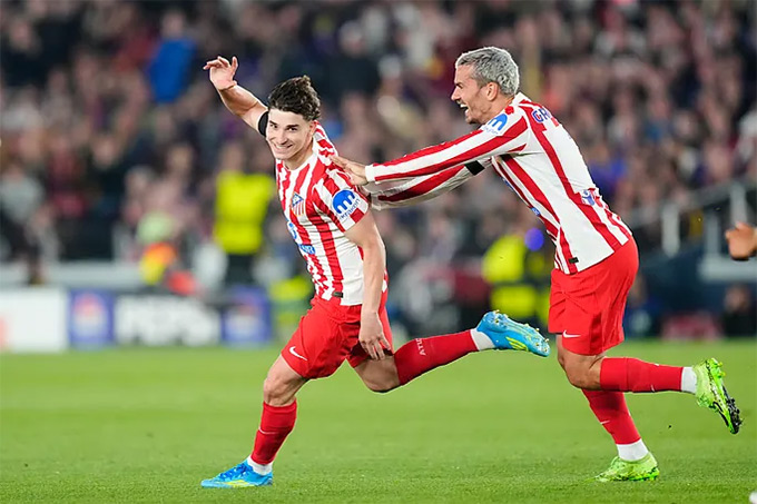 Atletico lần đầu tiên thắng tại Camp Nou sau 20 năm