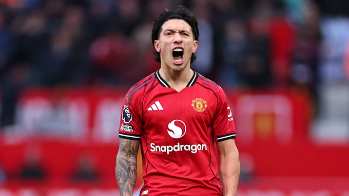 Martinez liên tục gặp rắc rối về thể lực