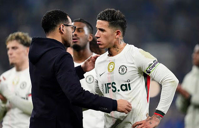 Liverpool tệ nhưng Chelsea còn tệ hơn