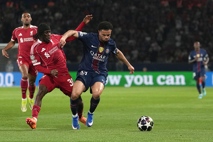 Zaire-Emery tỏa sáng rực rỡ ở tuyến giữa PSG