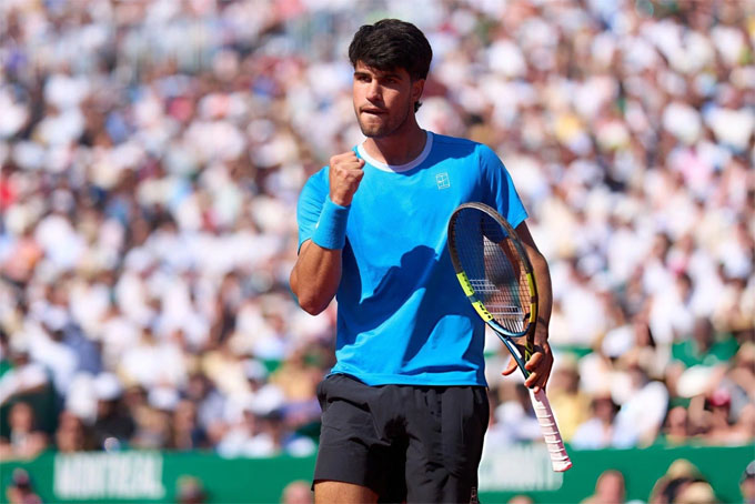 Alcaraz nối dài chuỗi 15 trận thắng trên sân đất nện. Ảnh: ATP