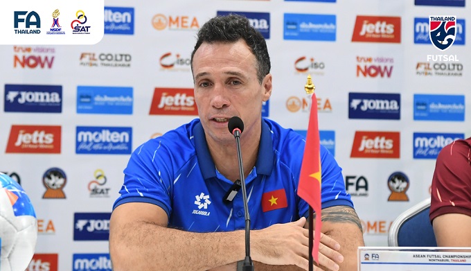 HLV Diego Giustozzi của ĐT futsal Việt Nam