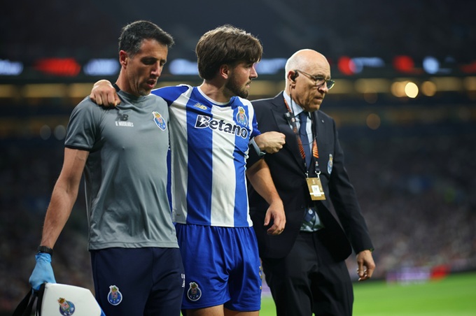 Buổi tối của Fernandes kết thúc theo cách thảm họa