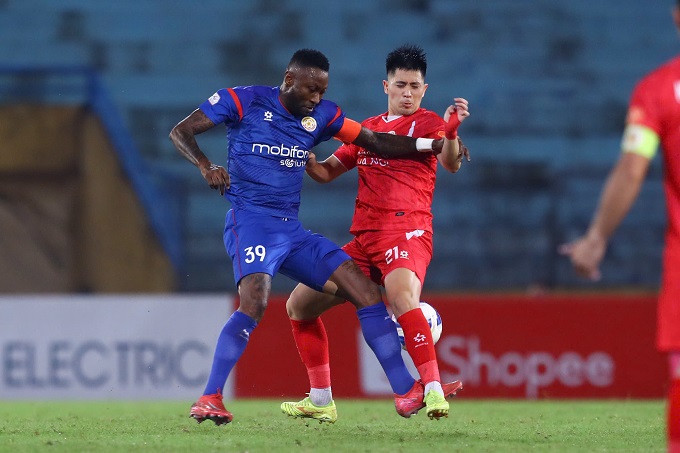 Samson cùng các đồng đội được dự báo có trận đấu đầy khó khăn trước CAHN - Ảnh: Minh Tuấn