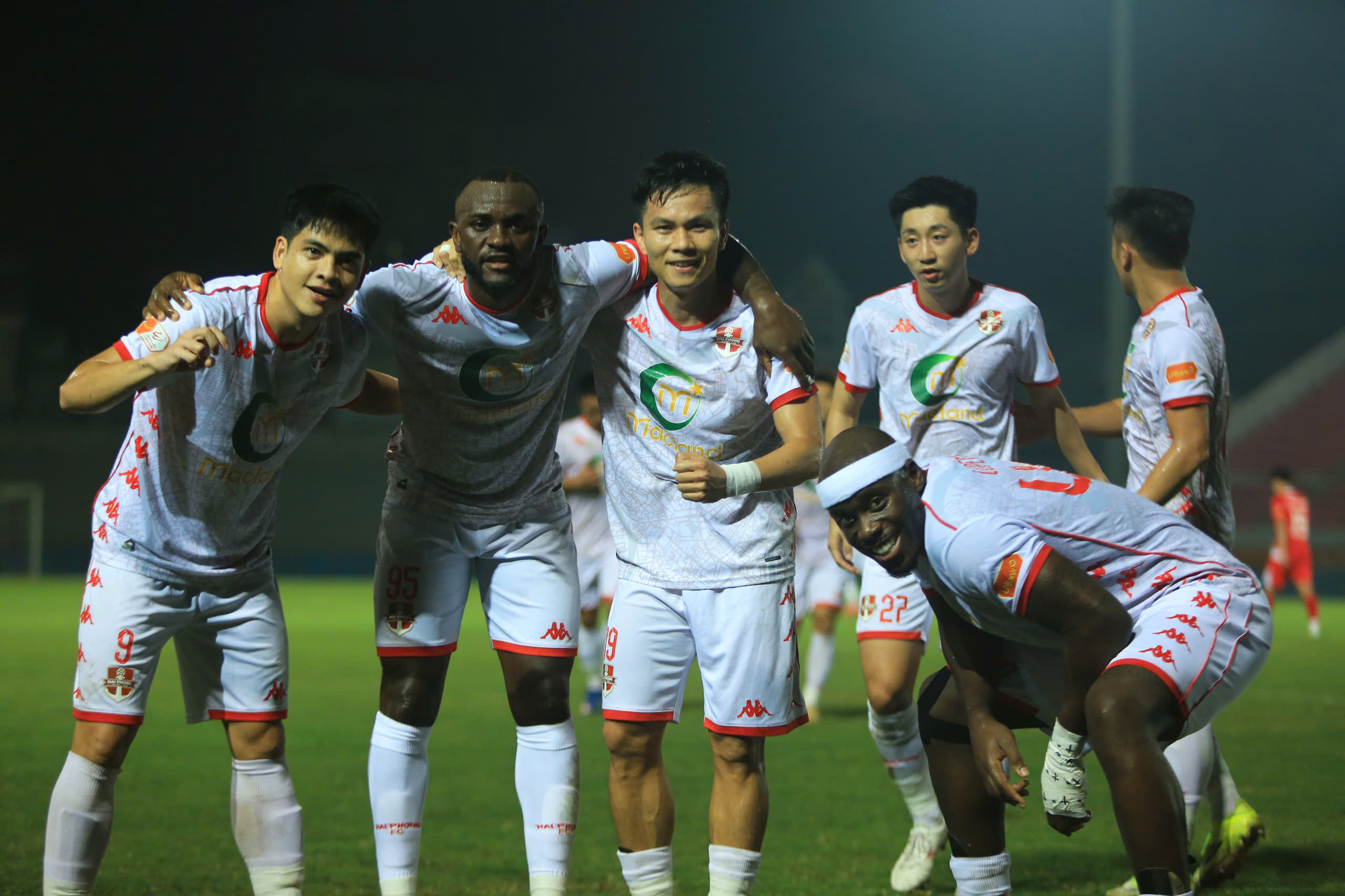 Ba bàn thắng cho Hải Phòng ở trận đấu này còn là quá ít - Ảnh: Đức Cường