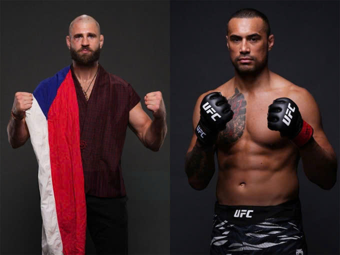 Jiri Prochazka (trái) và Carlos Ulberg quyết đấu cho chiếc đai hạng dưới nặng