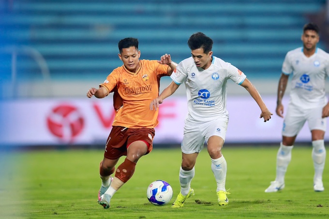 Nam Định được đánh giá cao hơn nhiều so với HAGL. Ảnh: Quang Đương 