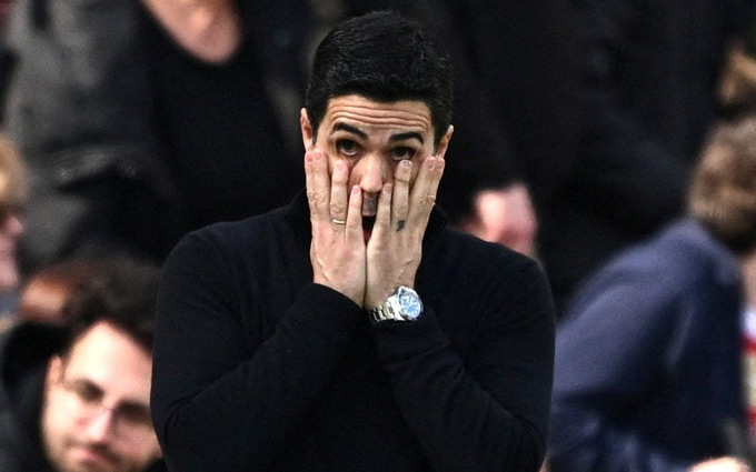 Arsenal đá thật 'bẩn mắt'!