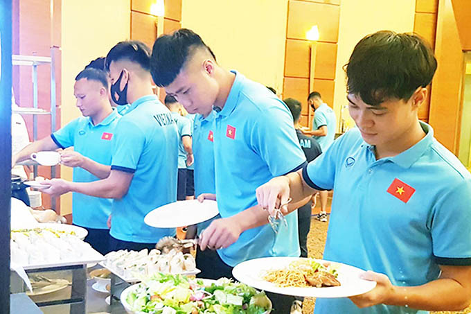 Việc ăn đủ về số lượng và tối ưu hoá năng lượng sẵn có của cơ thể là điều rất cần thiết 