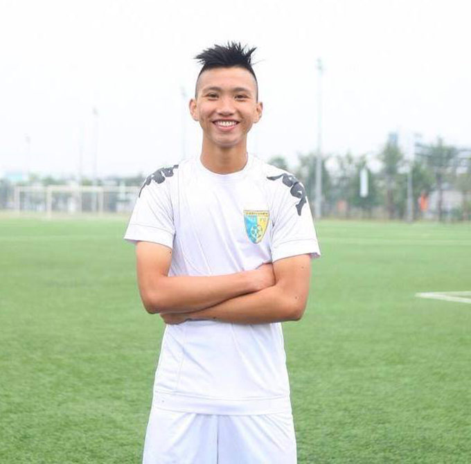 Đoàn Văn Hậu chia sẻ về hành trình đến với bóng đá 