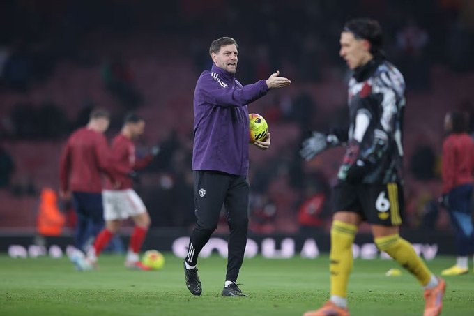 Woodgate giờ đang là một trong những trợ lý thân tín của Carrick tại MU