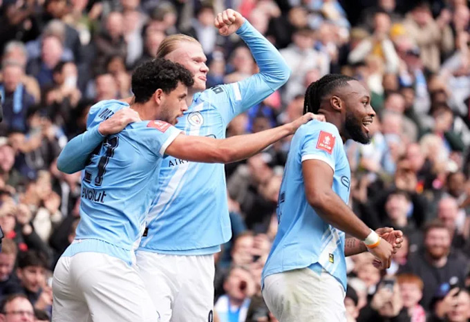 Man City cần hạ Chelsea ở Stamford Bridge để tiếp tục cuộc đua