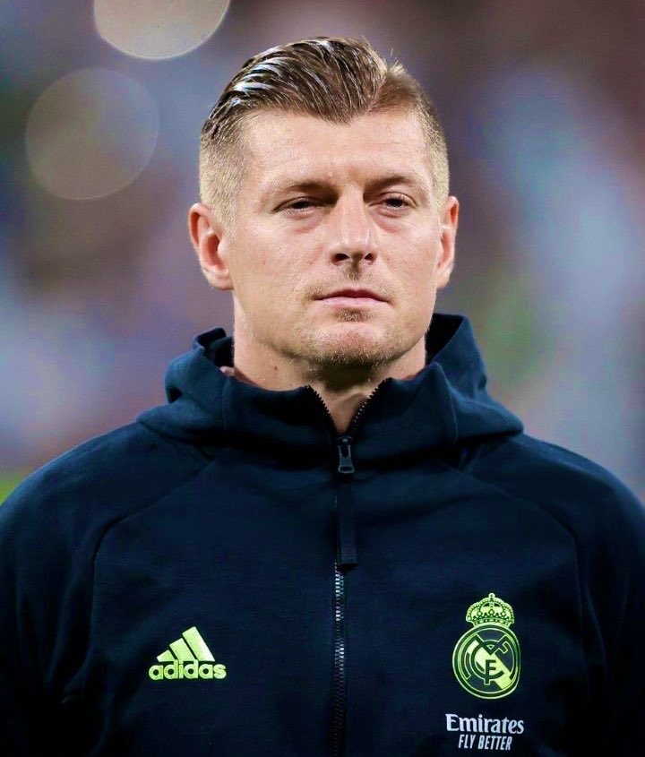 Fan Real luôn nhớ về Kroos - Ảnh: @futbol_hubX