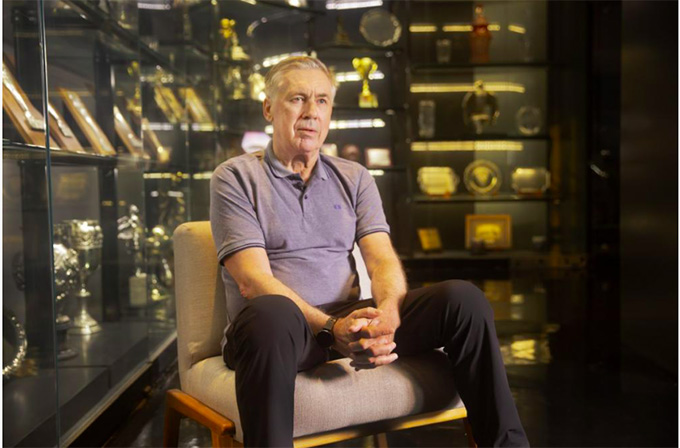 Trong ba thập kỷ làm HLV, Carlo Ancelotti đã dẫn dắt 42 cầu thủ người Brazil tại các CLB mà ông từng huấn luyện. Ảnh: Tolstoi Vassia/L'Équipe