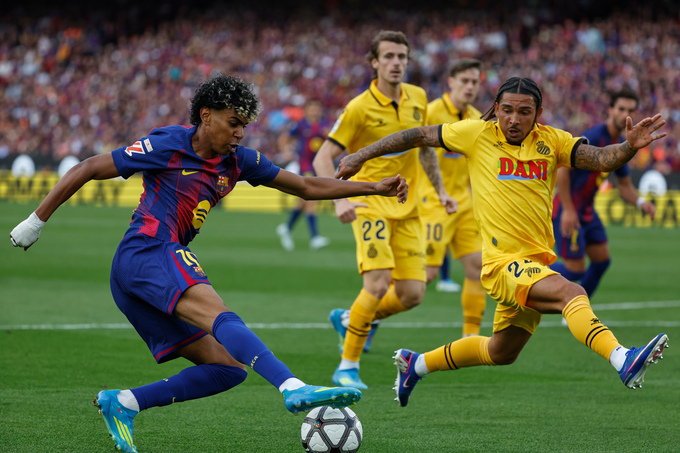 Yamal thi đấu rất nỗ lực trước các cầu thủ Espanyol