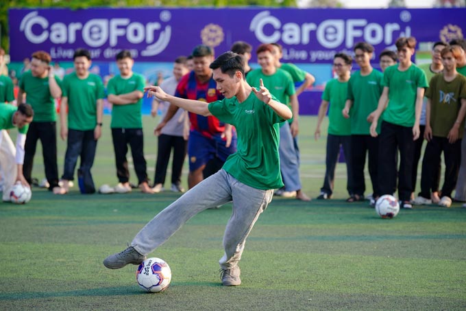 Trước trận đấu là phần thi mini games dành cho các CĐV