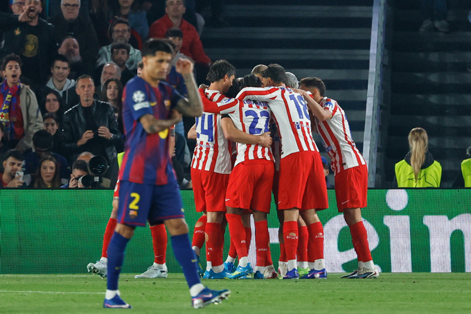 Barca thua đau 0-2 trước Atletico ở lượt đi trên sân nhà