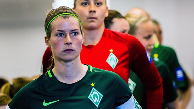 Marie-Louise Eta là cựu tiền vệ của Bremen