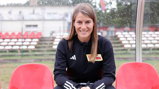 Marie-Louise Eta trở thành nữ HLV đầu tiên của 1 đội bóng nam ở 5 giải hàng đầu sau khi nhận nhiệm vụ tại Union Berlin