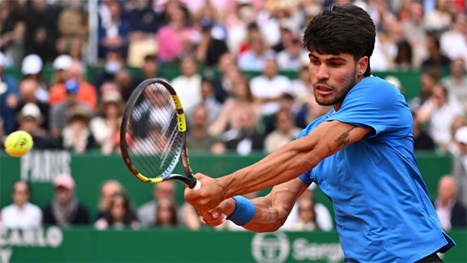 Carlos Alcaraz đang quyết tâm lấy lại ngôi đầu BXH. Ảnh: ATP