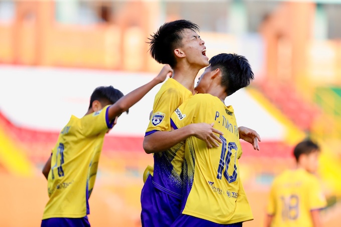 Niềm vui của cầu thủ Hà Nội I khi có bàn thắng - Ảnh: Anh Khoa