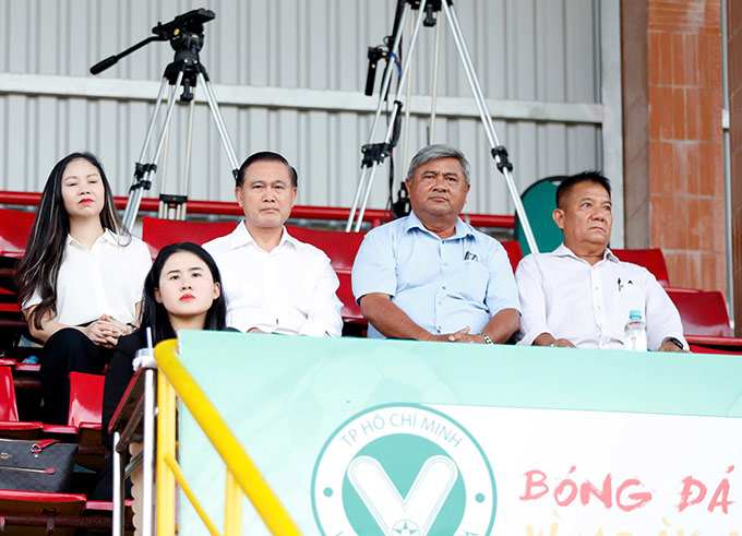 Tham dự Lễ bế mạc có ông Trần Anh Tú – Phó Chủ tịch VFF; ông Phạm Anh Dũng – Ủy viên Ban Trọng tài VFF; bà Đinh Thị Thu Trang – Phó Tổng Thư ký VFF, Trưởng Ban Tổ chức giải; bà Nguyễn Thị Liễu Điền – đại diện nhà tài trợ Acecook Việt Nam; ông Trần Đình Huấn – Tổng Thư ký LĐBĐ TP.HCM, Trưởng Ban Tổ chức địa phương