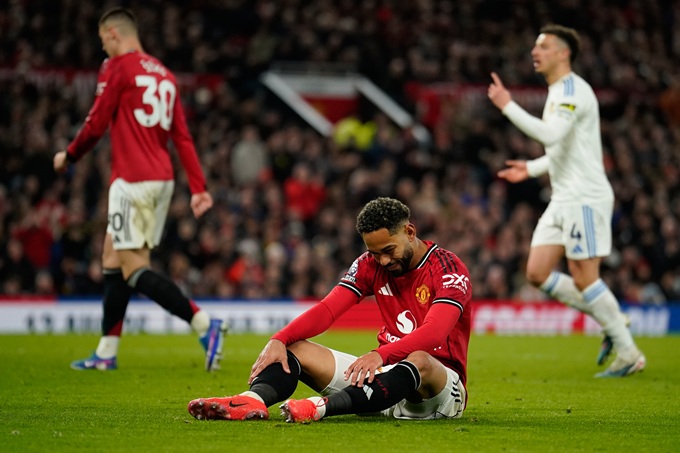 MU gục ngã trước Leeds