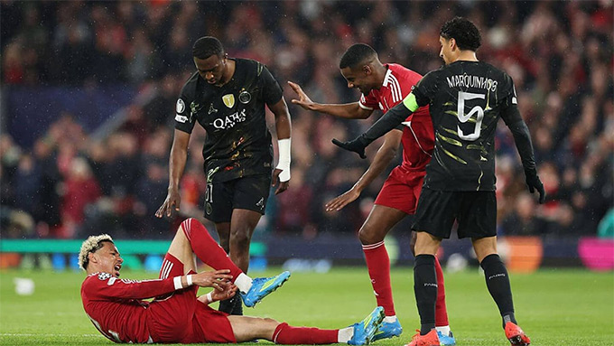 PSG hai mùa giải liên tiếp kéo sập pháo đài Anfield