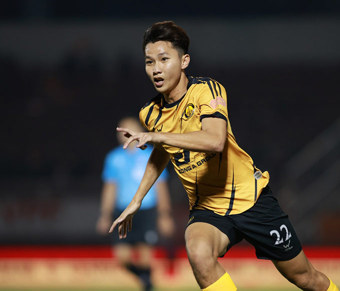 Ngọc Tân, Damoth đều lĩnh án treo giò - Ảnh: Đông Á Thanh Hoá 