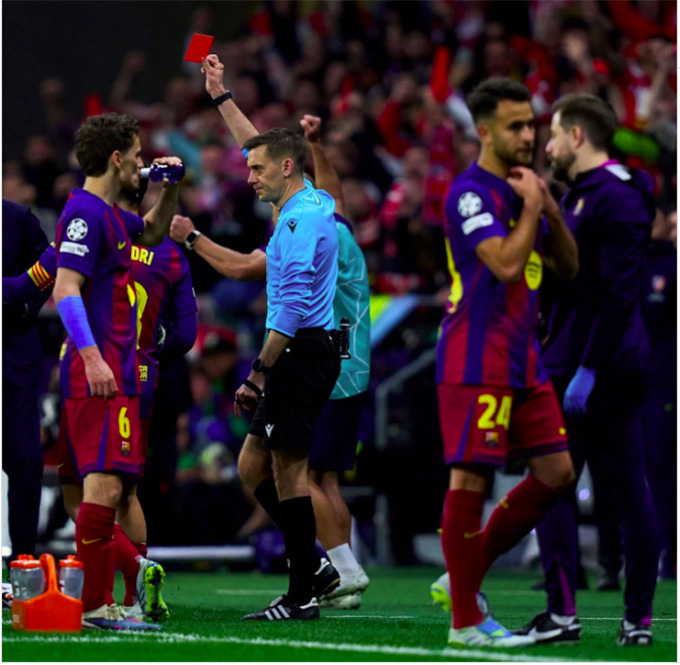 Eric Garcia "tranh công" ở lượt về