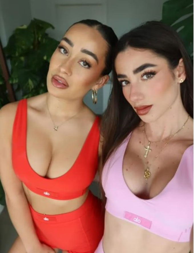 Hai TikToker nổi tiếng, Marina Rivers và Laura Lolita