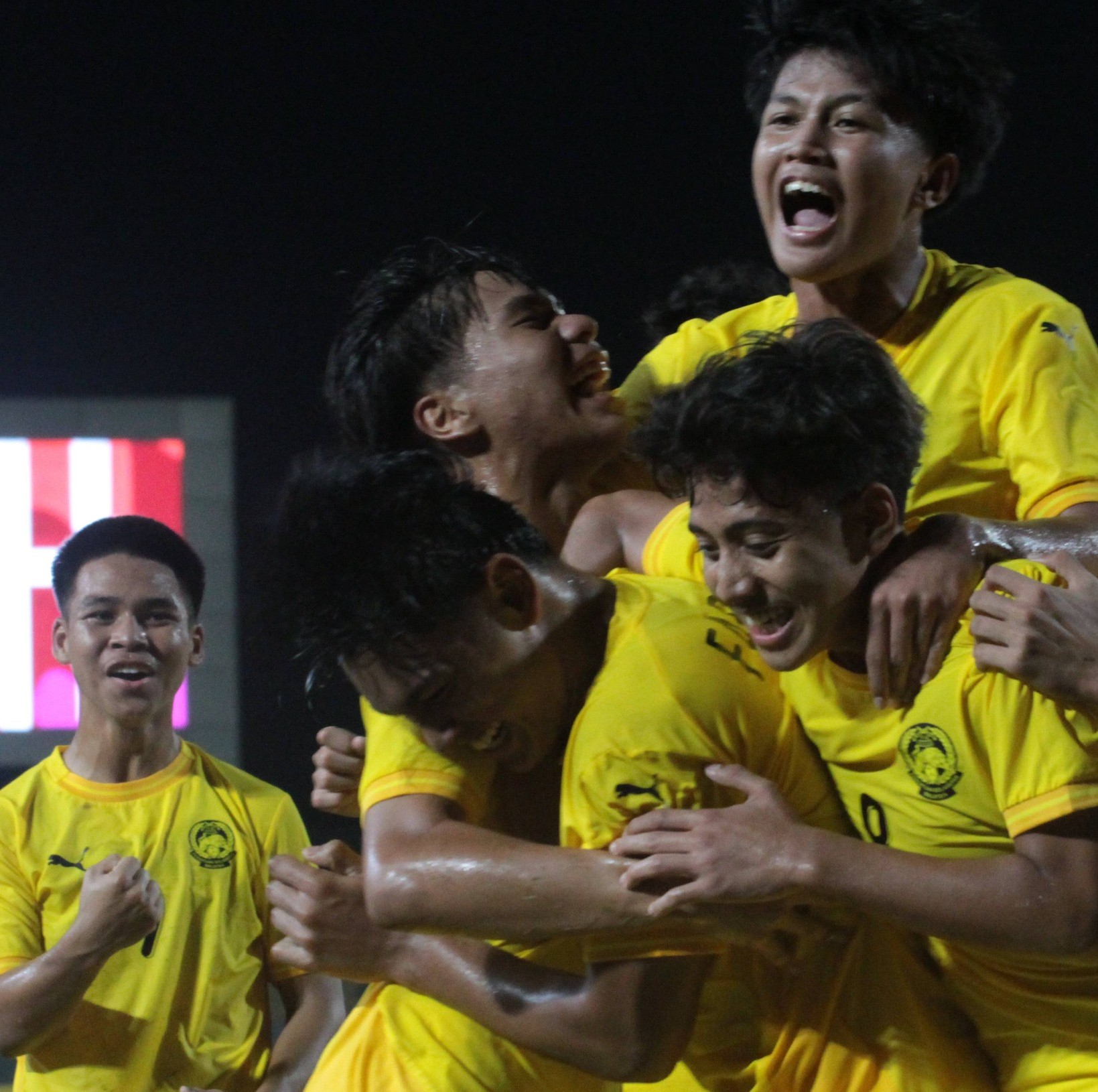 U17 Malaysia gây bất ngờ khi đánh bại U17 Indonesia.