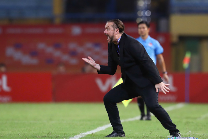 Popov là HLV có cá tính mạnh