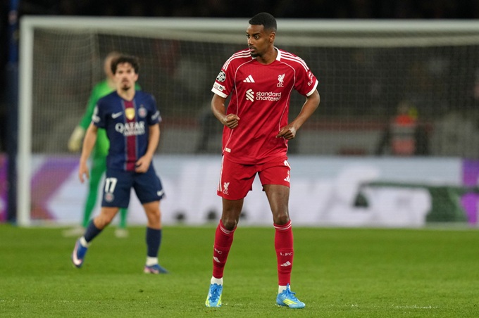 Đừng làm cục nợ nữa, Alexander Isak!