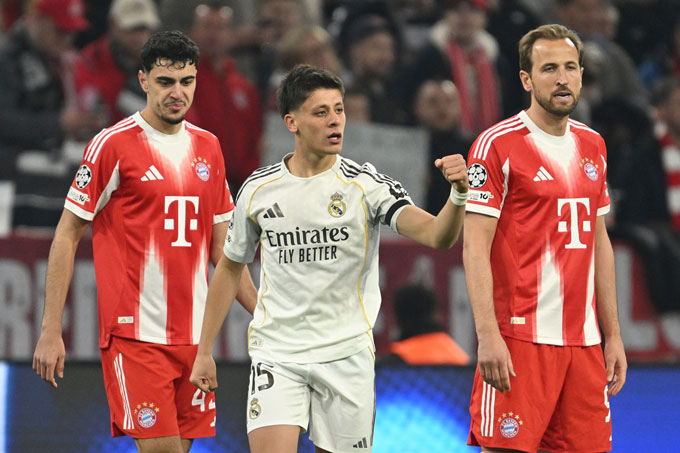 Hiệp 1 trận đấu Bayern vs Real chứng kiến liên tiếp các bàn thắng