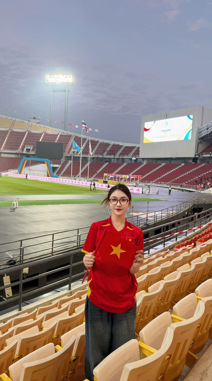 Ảnh - Facebook nhân vật