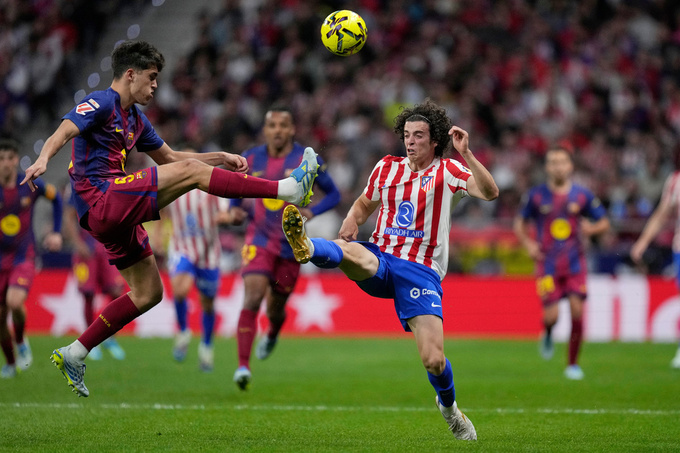 Barca đã 11 năm không thể chạm tay vào chiếc Cúp tai voi danh giá