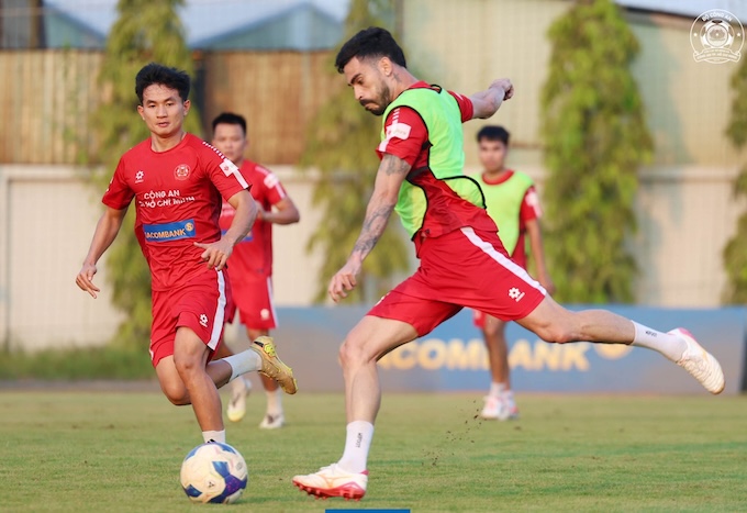 CATP.HCM đang mài bén những cú dứt điểm chuẩn bị cho trận gặp CAHN. Ảnh: FBNV
