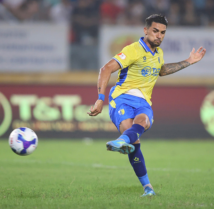 Hoàng Hên bắt đầu tăng tốc trong cuộc đua Vua phá lưới V.League - Ảnh: Phan Tùng 