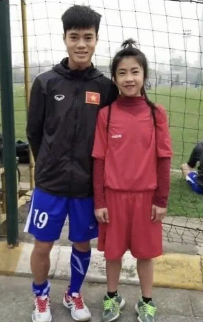 Thanh Nhã được rèn giũa tại Trung tâm đào tạo bóng đá trẻ Việt Nam khi còn nhỏ 