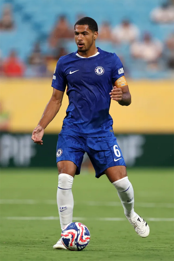 Levi Colwill tái xuất sân cỏ sau gần 8 tháng chấn thương